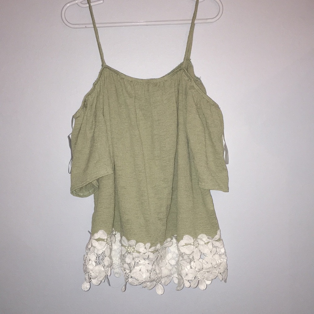 Charlotte Russe Green and white flower top